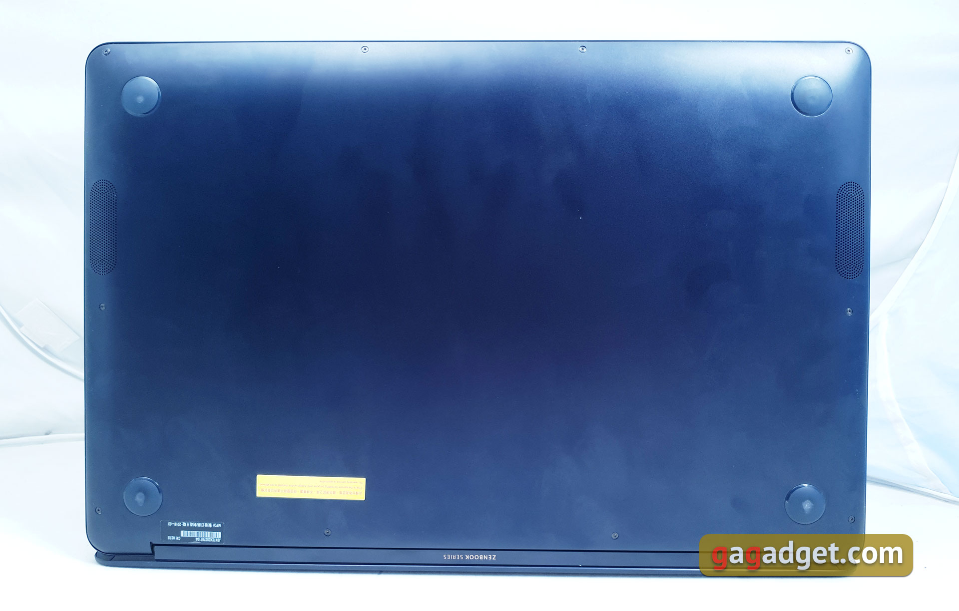 asus-zenbook-pro-ux580-12.jpg