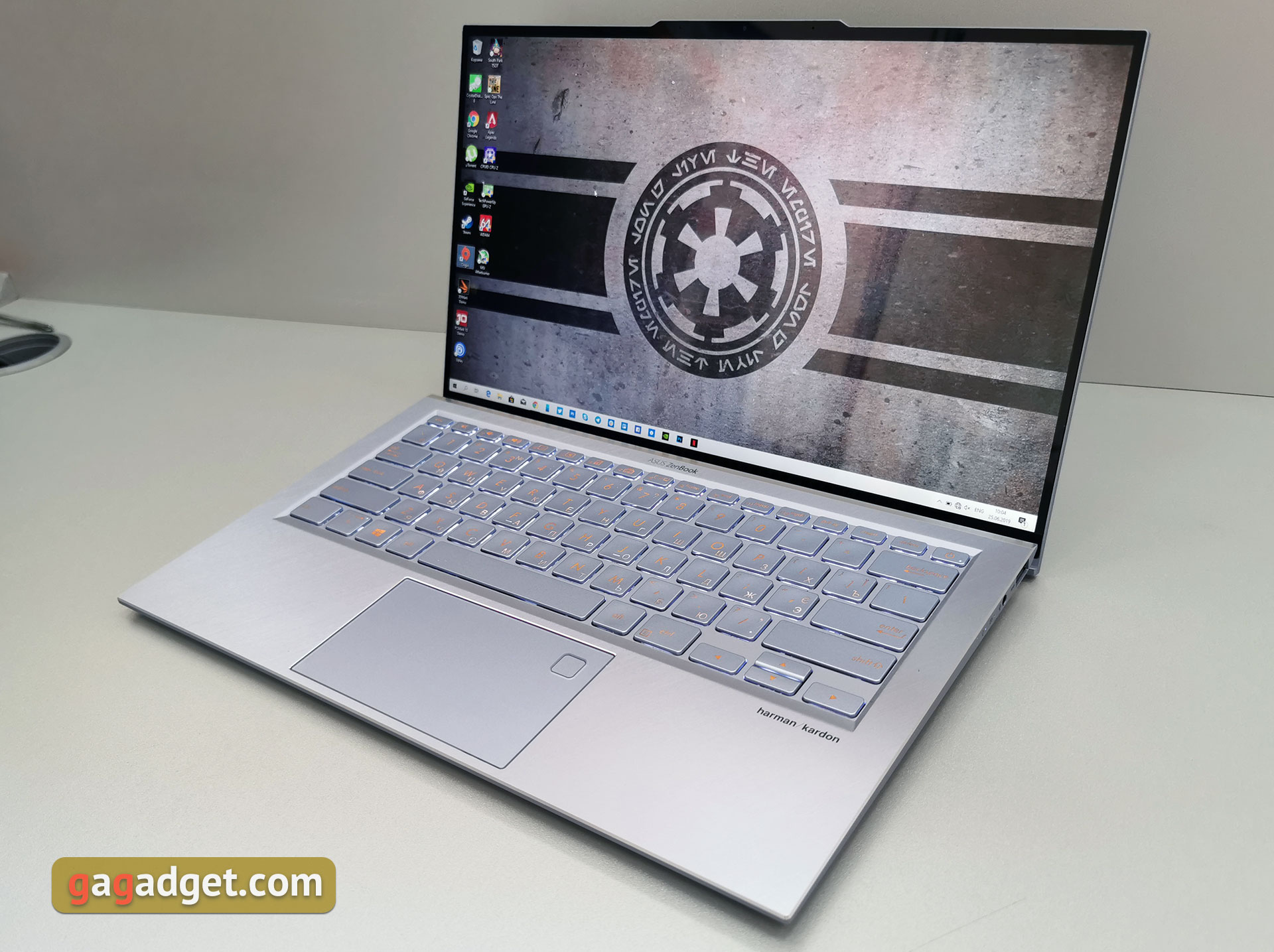 Огляд ASUS ZenBook S13: флагманський безрамковий ультрабук зі зворотним "монобровою"-2