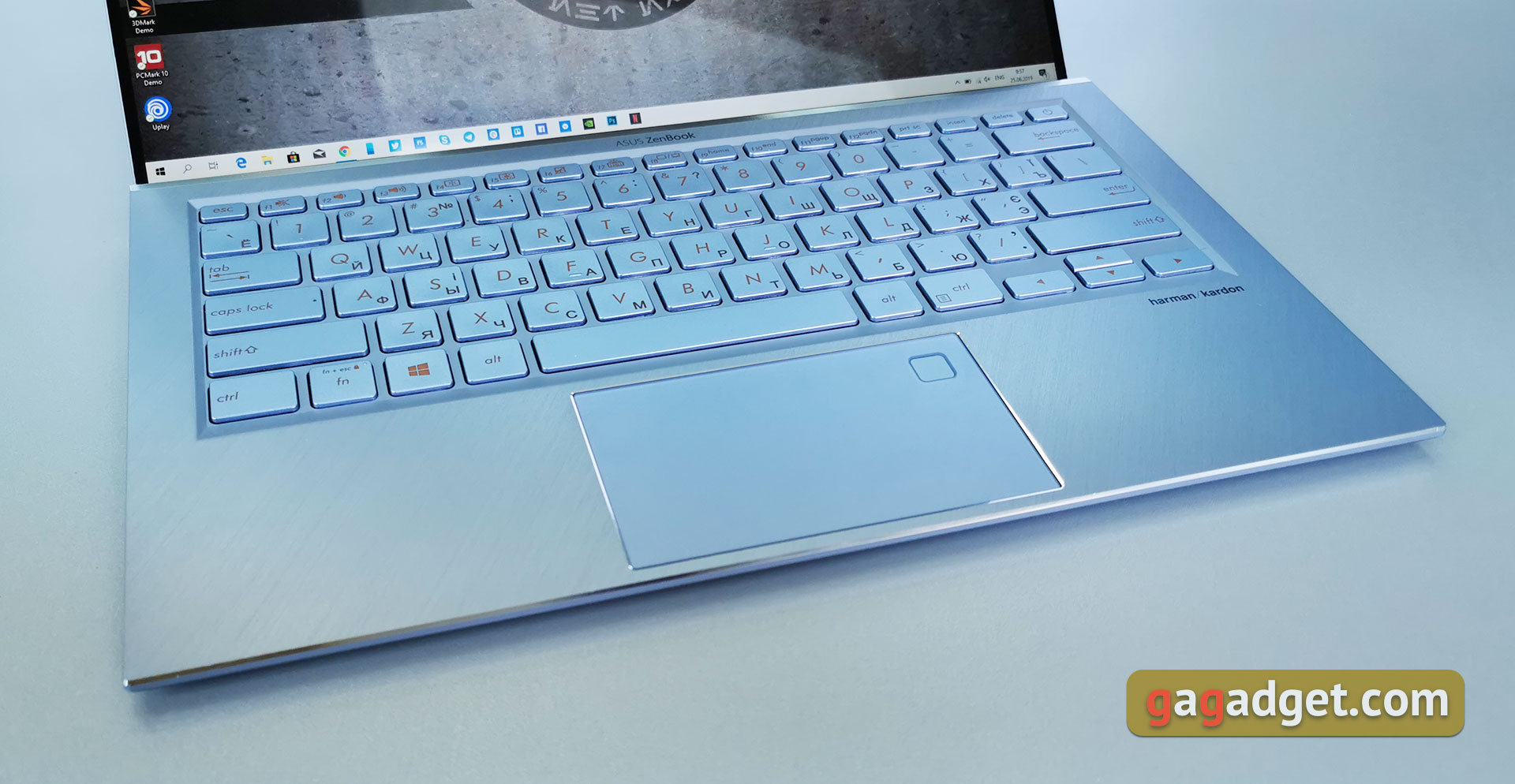 Огляд ASUS ZenBook S13: флагманський безрамковий ультрабук зі зворотним "монобровою"-9