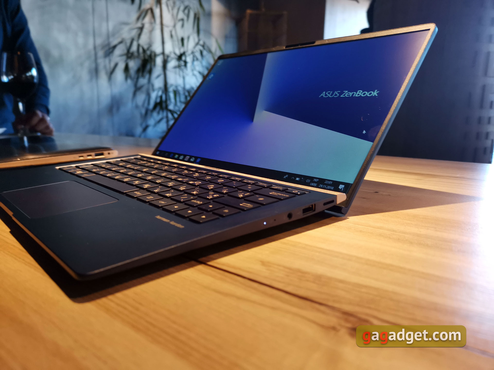 asus-zenbook-ukraine-29-11-2018-07.jpg