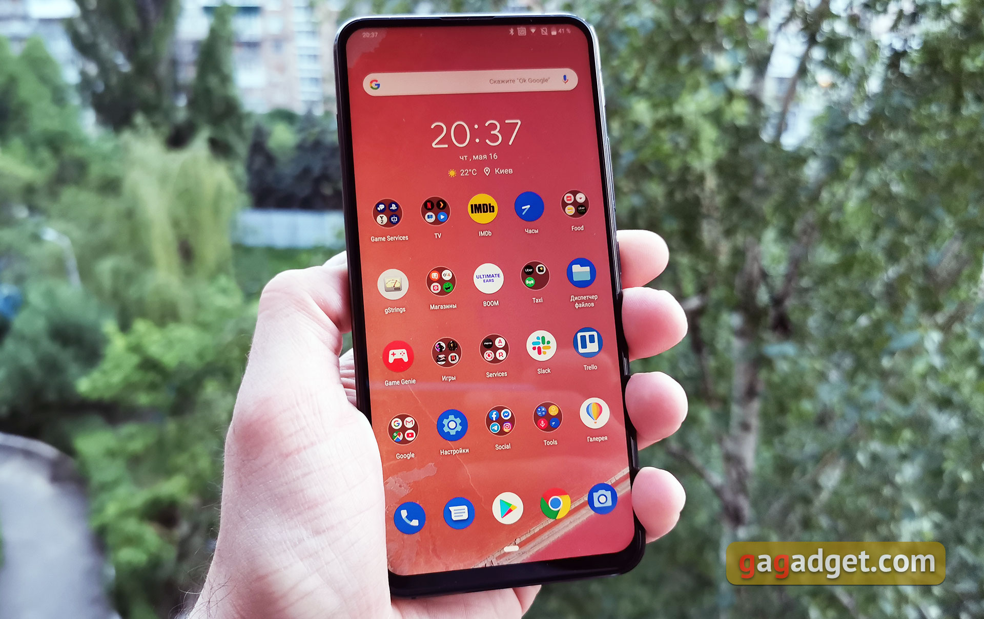ASUS ZenFone 6 з флагманськими характеристиками та поворотною камерою своїми очима