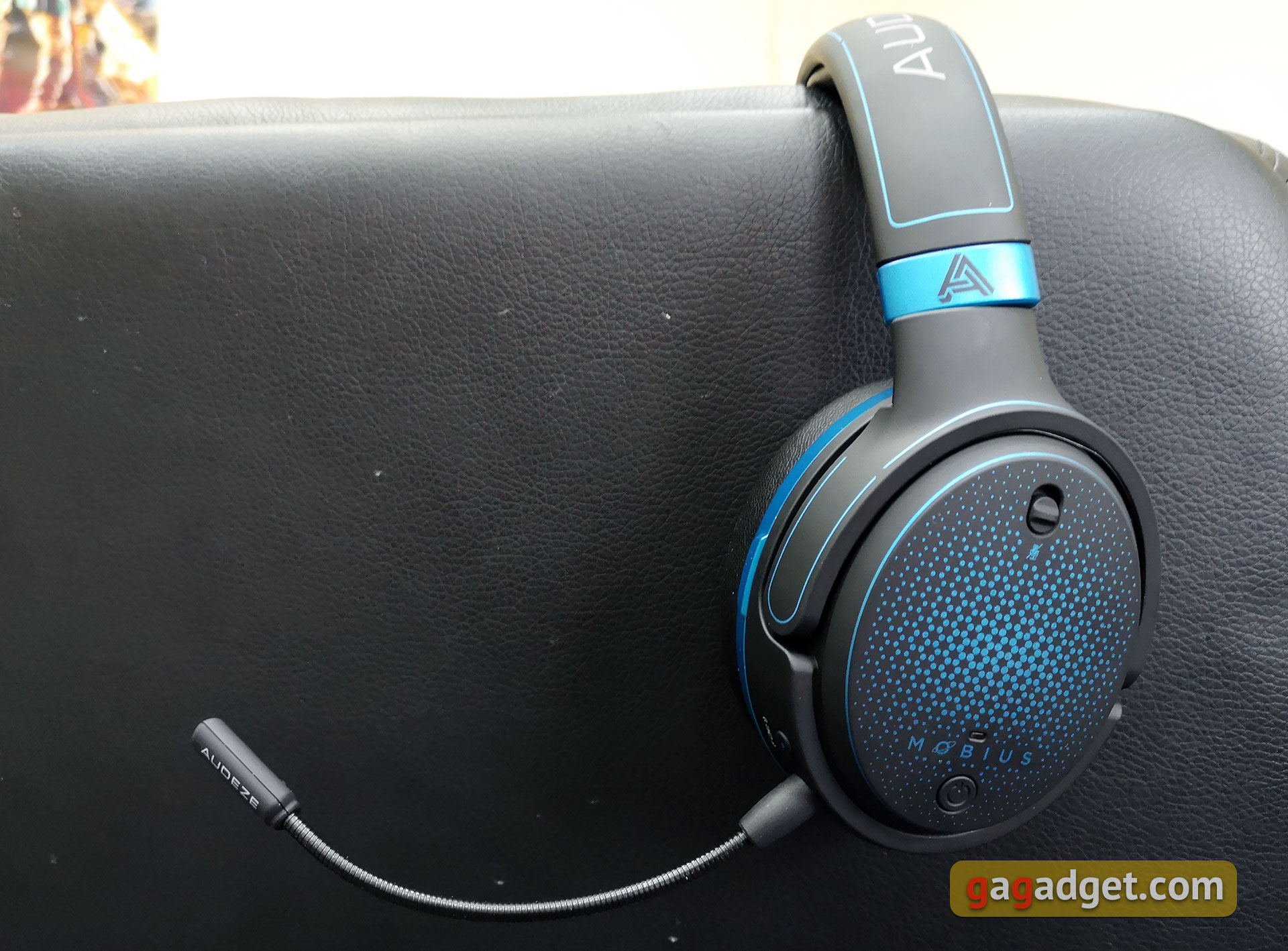 audeze-mobius-08.jpg