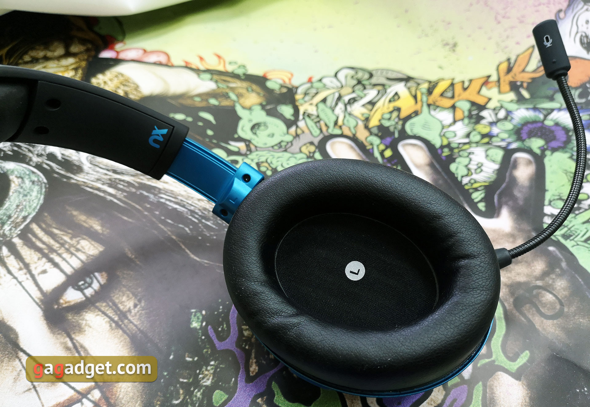 audeze-mobius-09.jpg