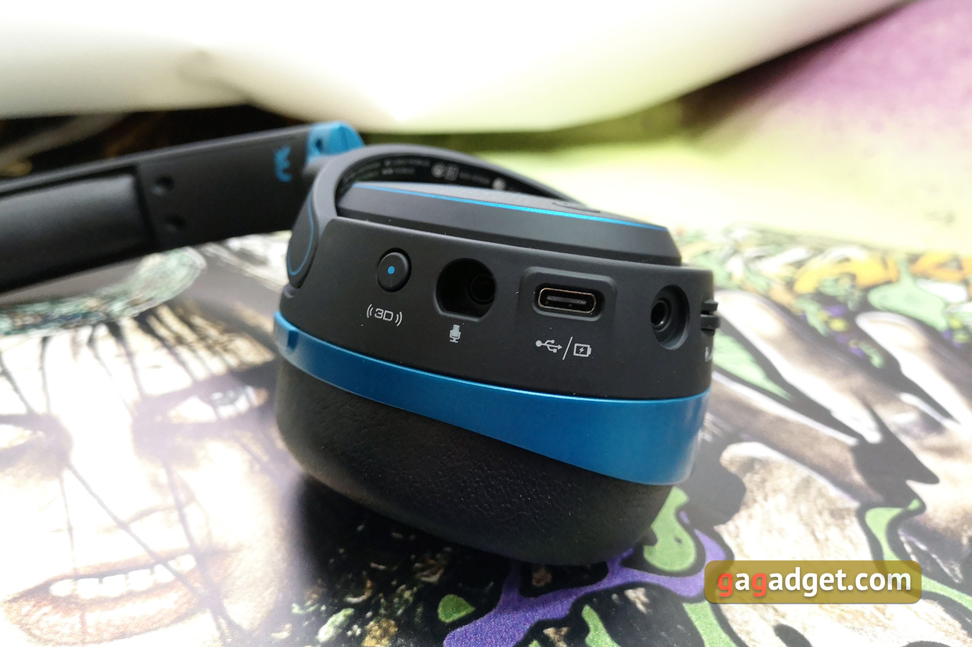 audeze-mobius-14.jpg