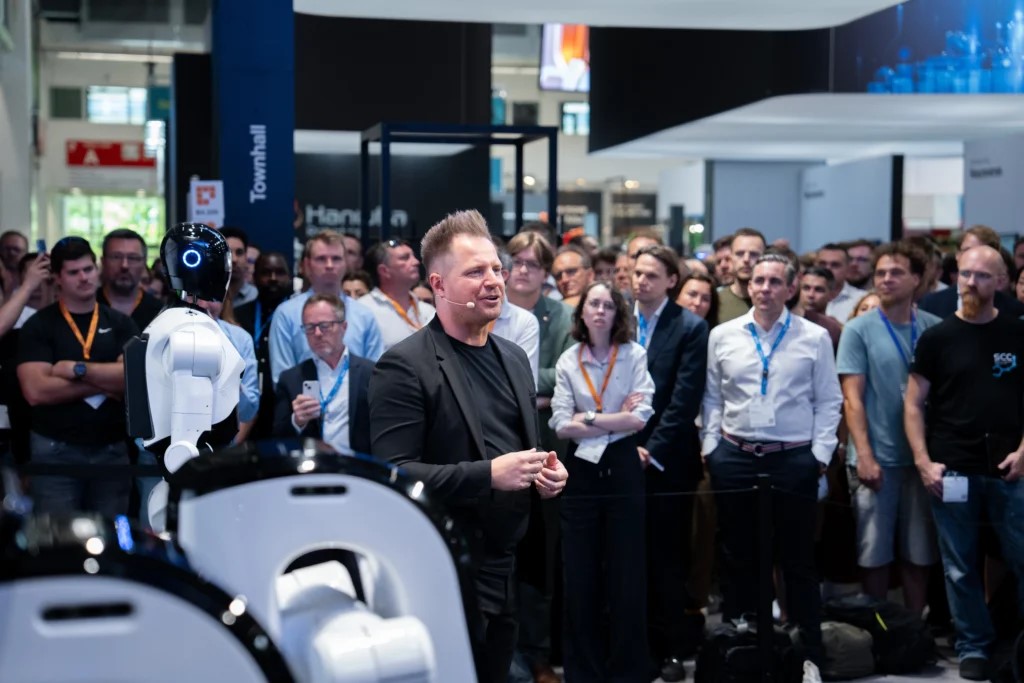 Presentation of the humanoid robot 4NE1