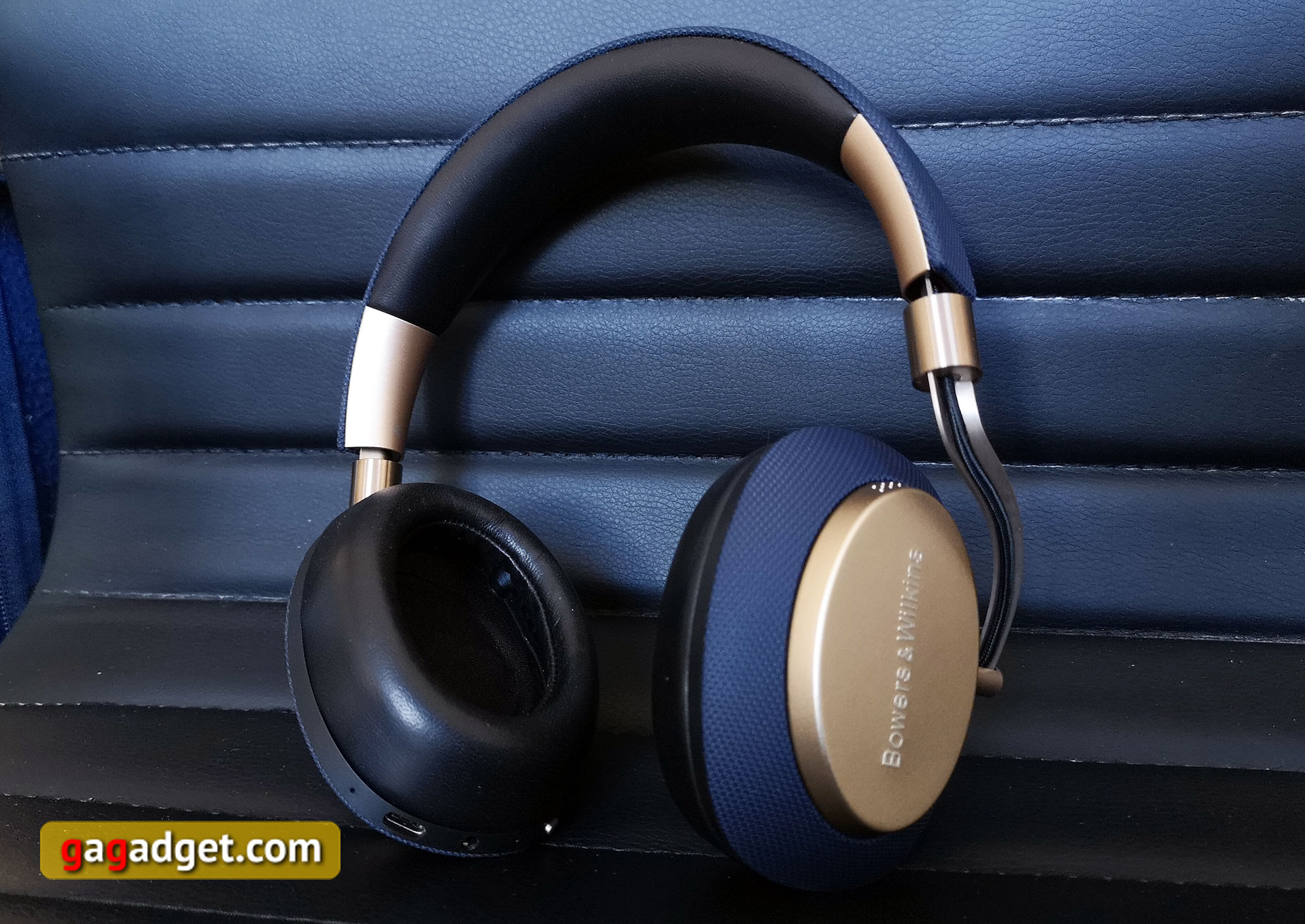 best-big-bluetooth-headphones-with-anc-22.jpg