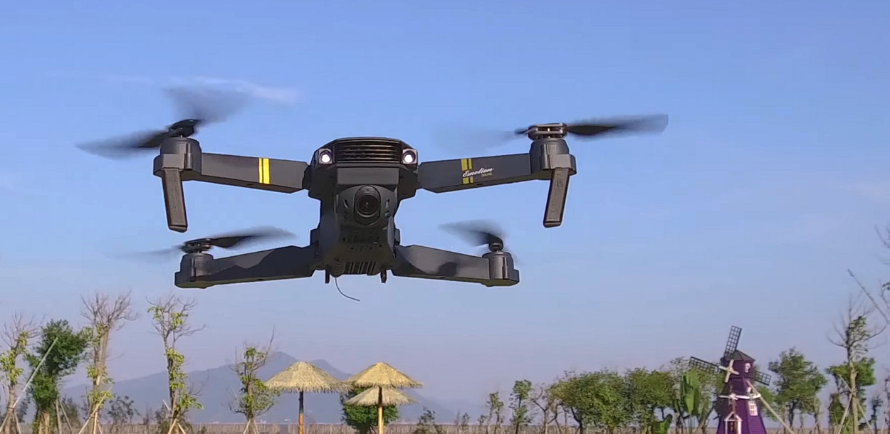 Eachine E58 недорогой квадрокоптер с AliExpress