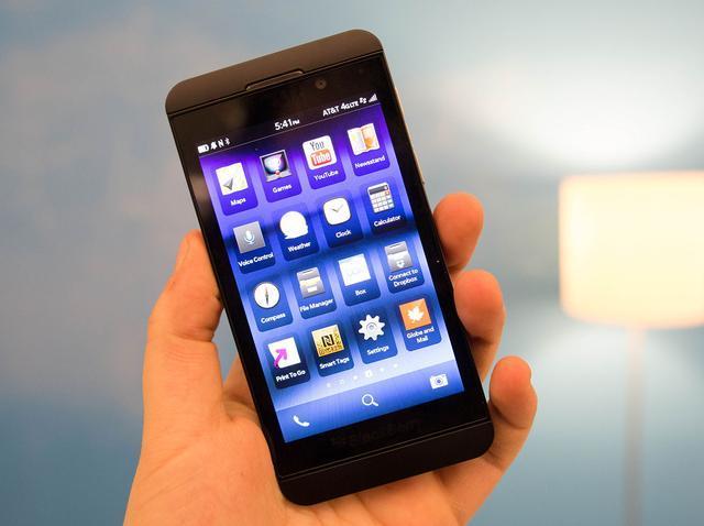 Видео с краш-тестом BlackBerry Z10 Видео с краш-тестом BlackBerry Z10