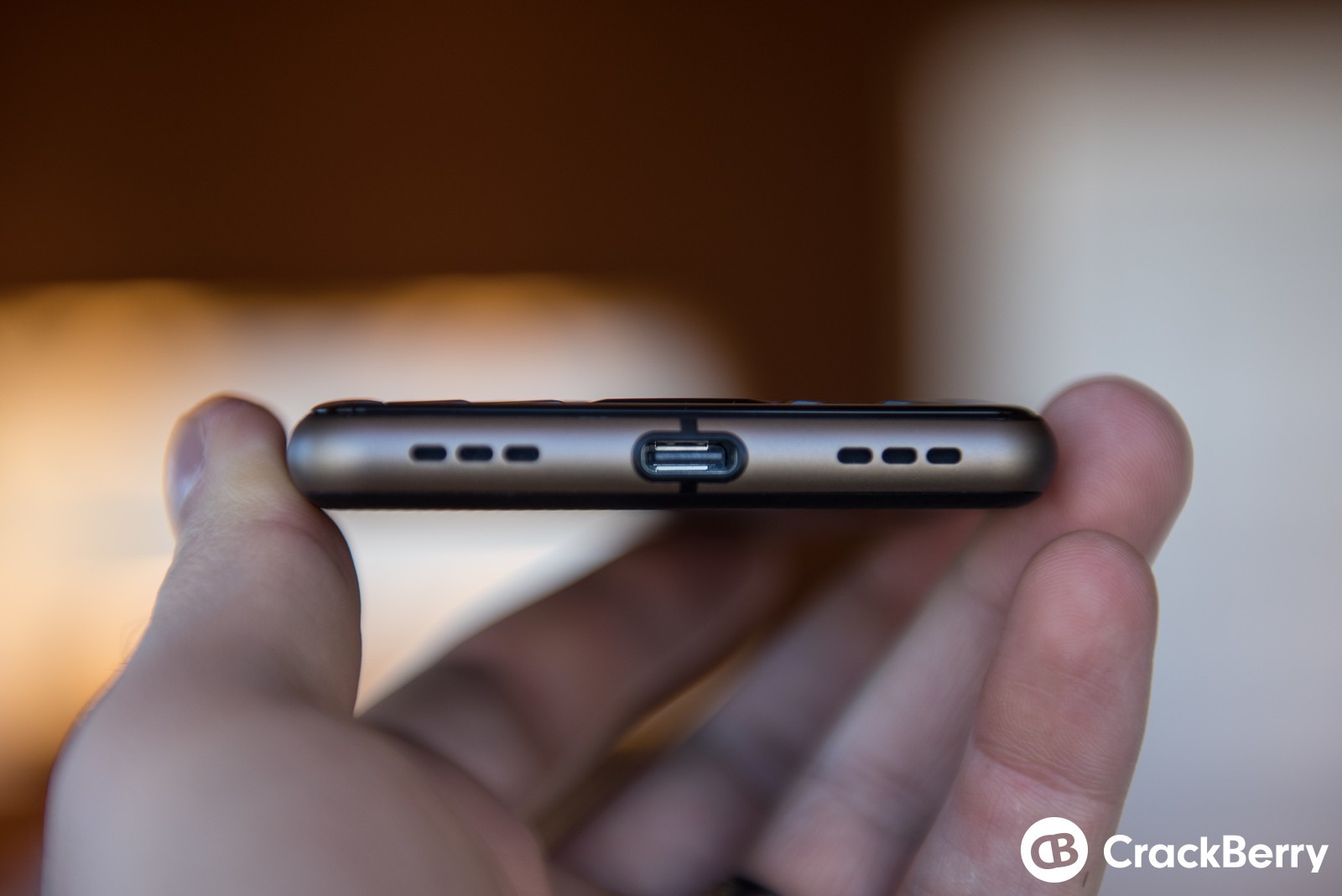 blackberry-keyone-bronze-edition-5.jpg