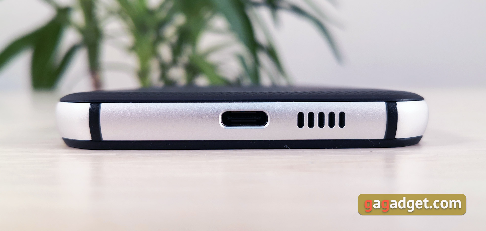 Огляд CAT S52: "незламний" смартфон з людським обличчям та NFC-13