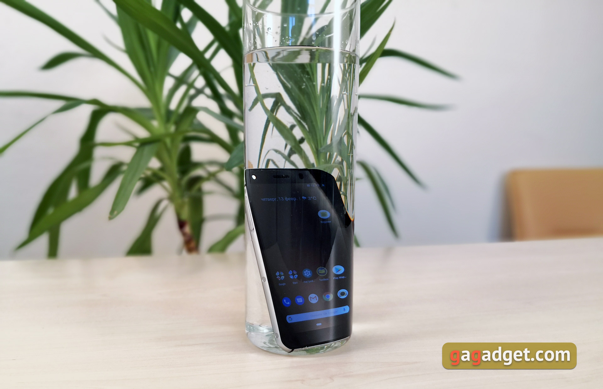 Огляд CAT S52: "незламний" смартфон з людським обличчям та NFC-18