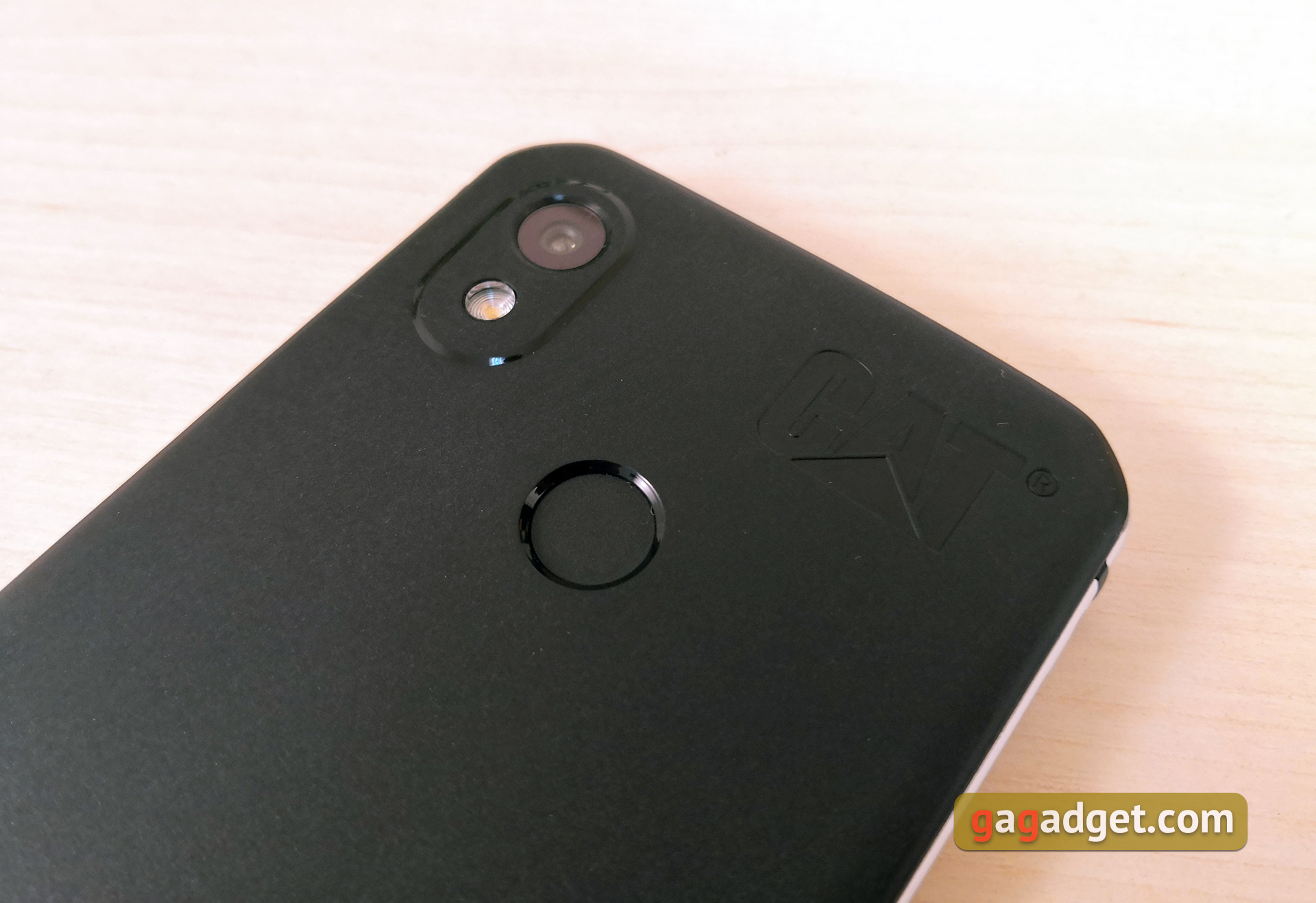 Огляд CAT S52: "незламний" смартфон з людським обличчям та NFC-71