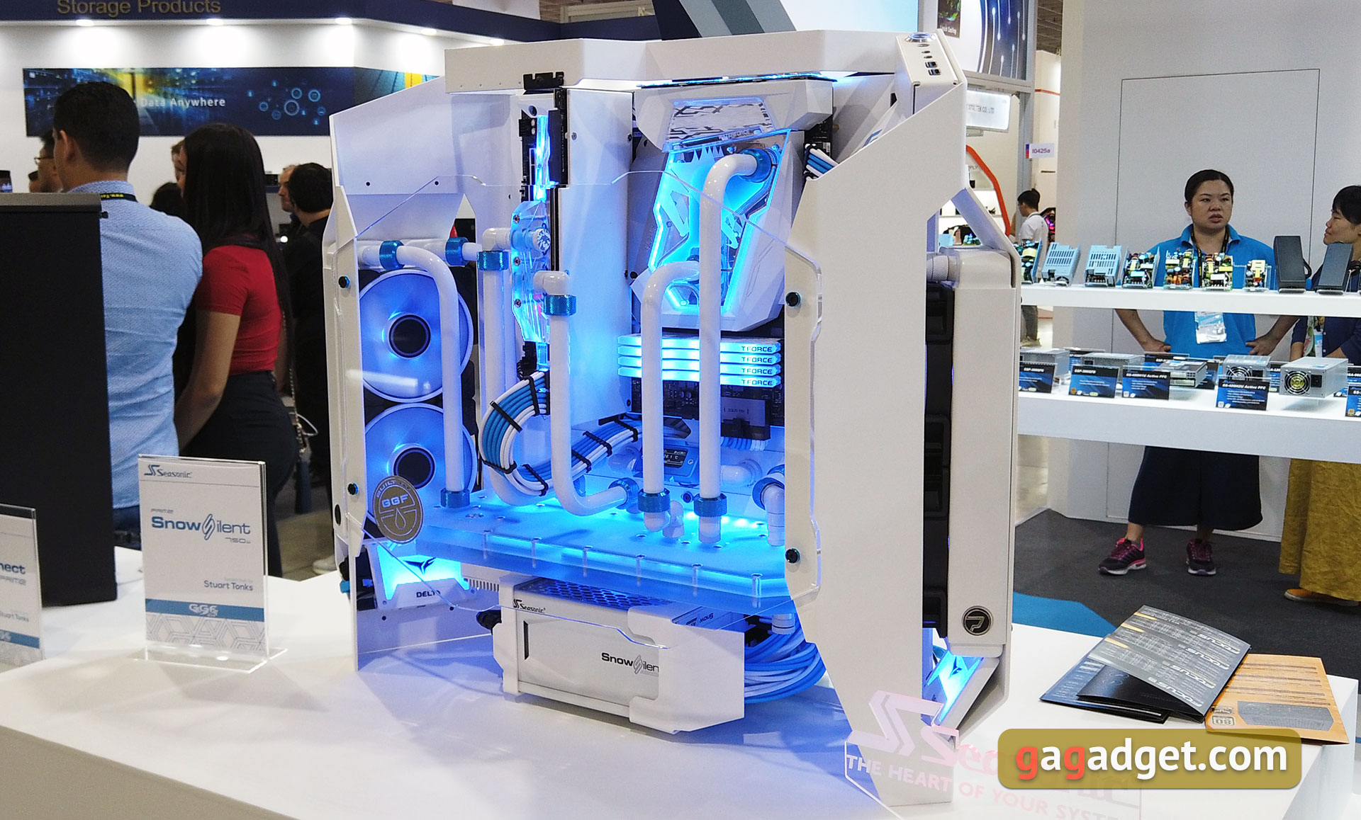 Computex 2019: свято моддингу, красивих дівчат та задротів-3