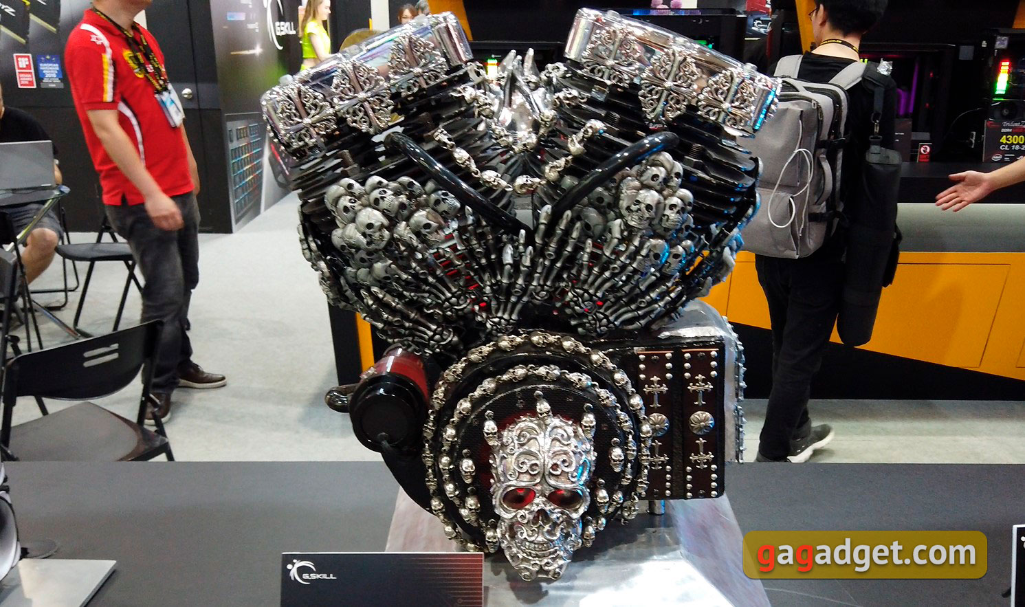 Computex 2019: свято моддингу, красивих дівчат та задротів-13