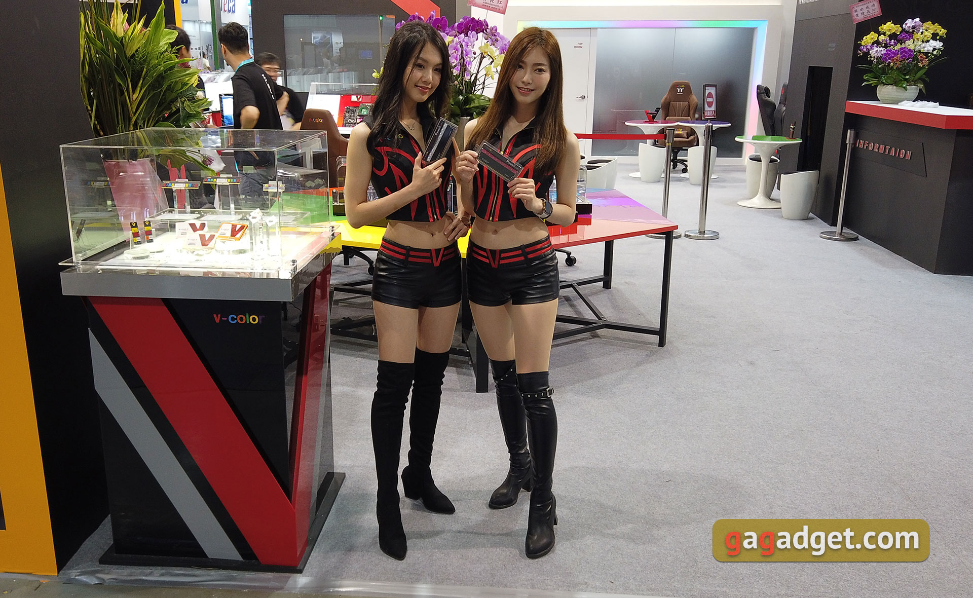 Computex 2019: свято моддингу, красивих дівчат та задротів-16