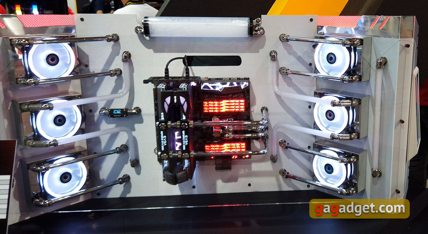 Computex 2019: свято моддингу, красивих дівчат та задротів-17