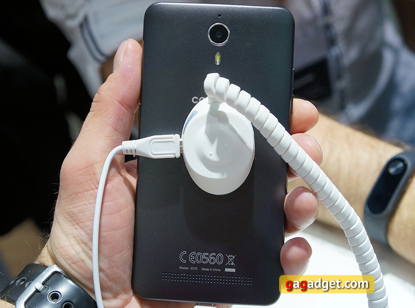 IFA 2016: новенький Coolpad Modena 2 своими глазами (и не только)-14
