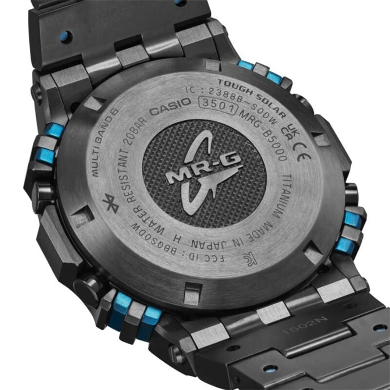 Часы Casio MRG-B5000BA-1JR с функциями Bluetooth и Tough Solar