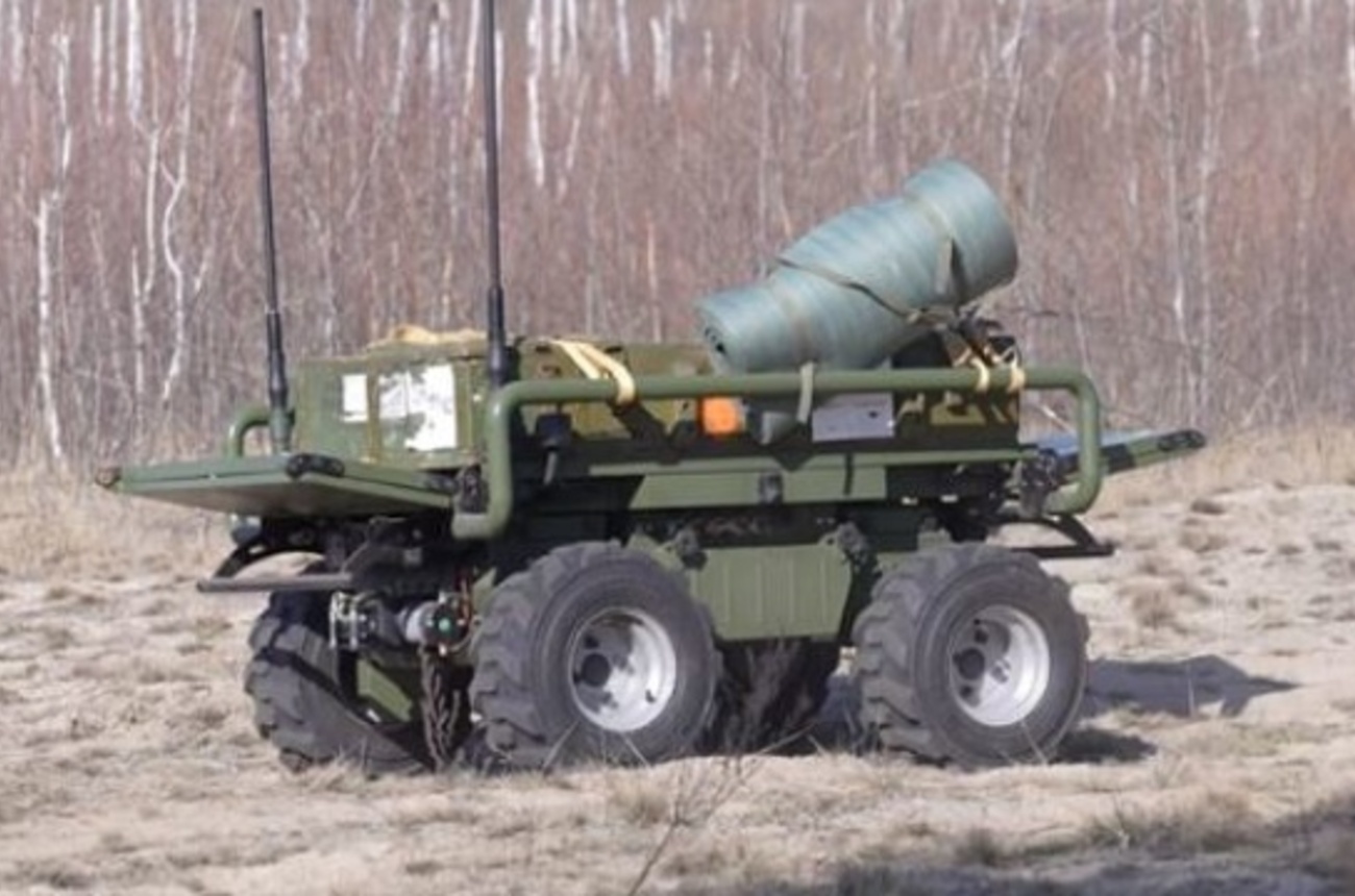 Наземний дрон D-21