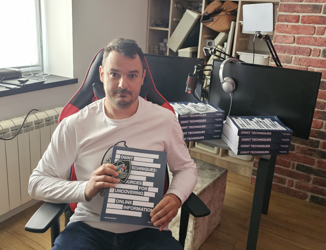 Интервью с Денисом Довгополым: нужно доносить месседж всем компаниям — "Если ты остался в россии — тебе будет больно"-3