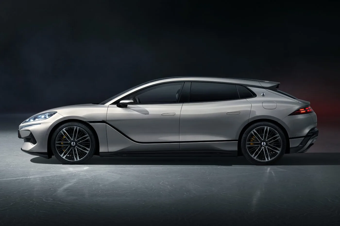 Design of the Denza Z9GT model