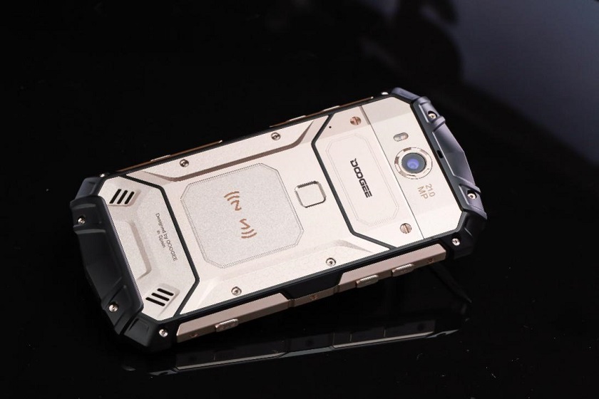 DOOGEE готовит к выходу два безрамочных и один противоударный смартфон с защитой IP68-3 doogee s60.jpg