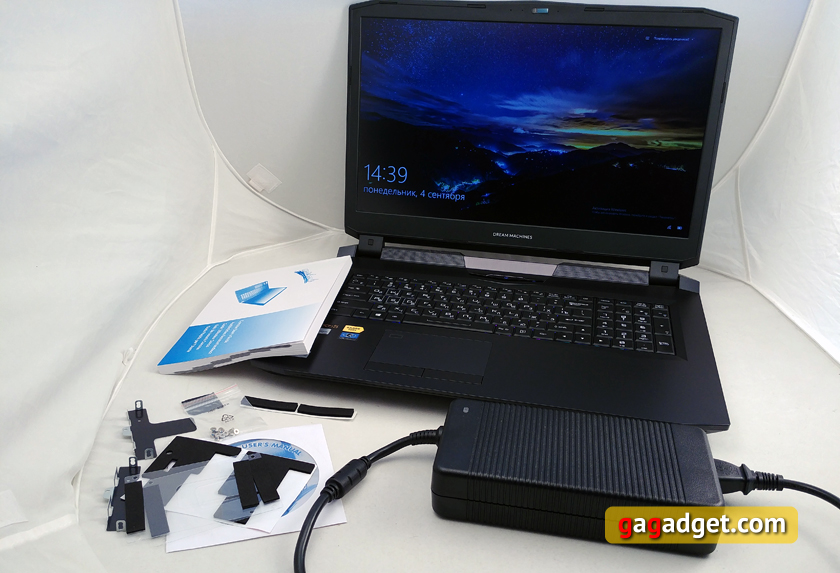 dream-machines-clevo-x1060-17ua22-04.jpg