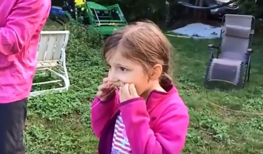 Молочный зуб удаляют с помощью дрона