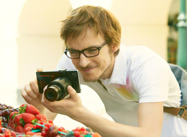 Sony DSC-QX10 и DSC-QX100: накладные камеры для смартфона или планшета-3