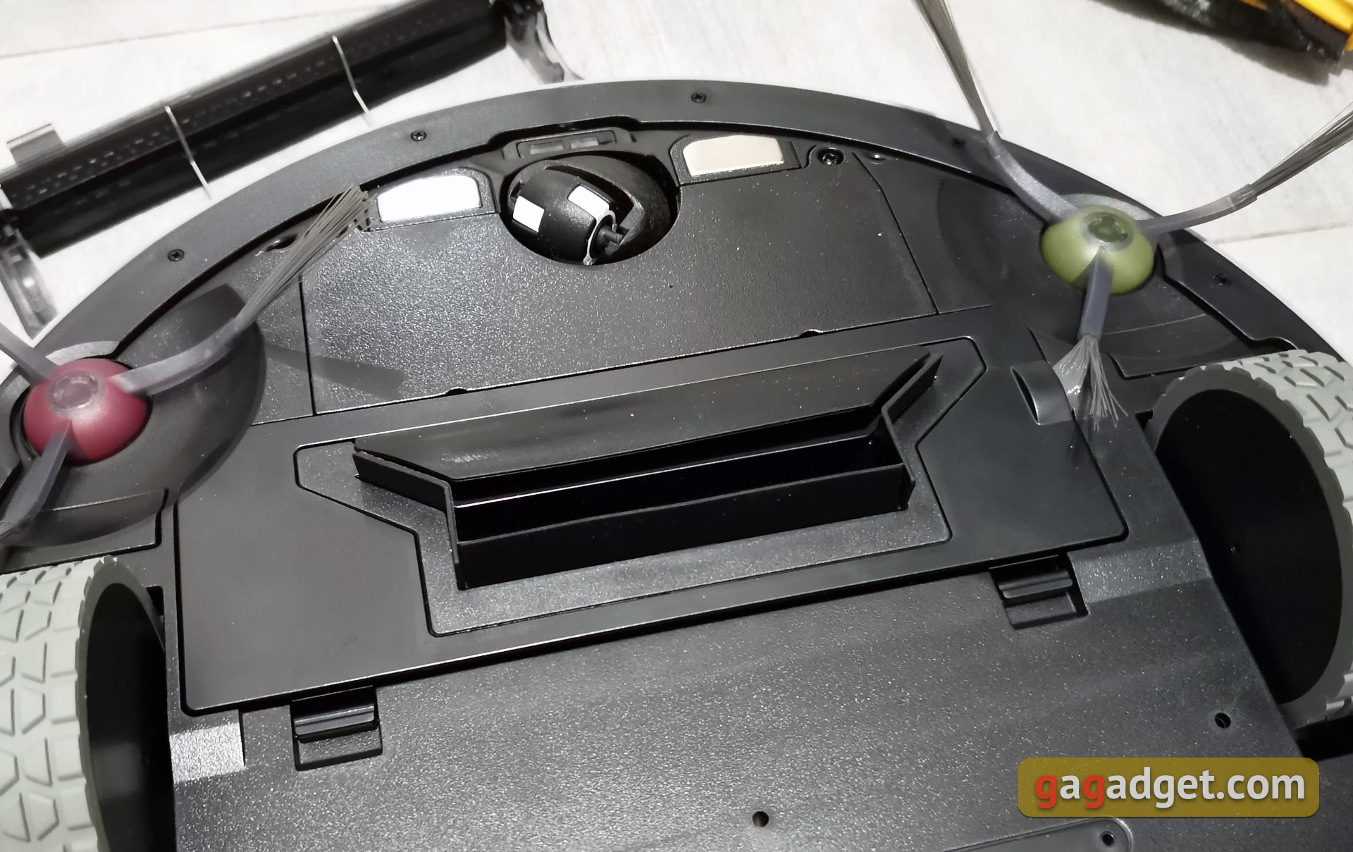 Обзор Ecovacs DEEBOT OZMO 900: робот-пылесос с влажной уборкой и картографическими навыками-16