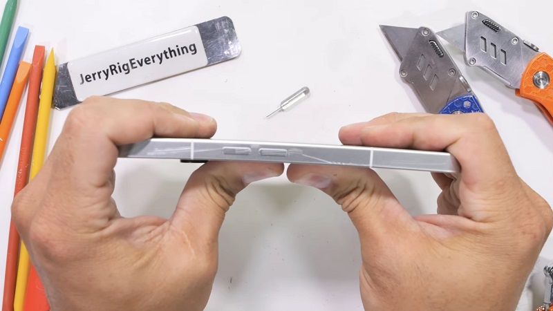 Випробування дисплея Nothing Phone (3)
