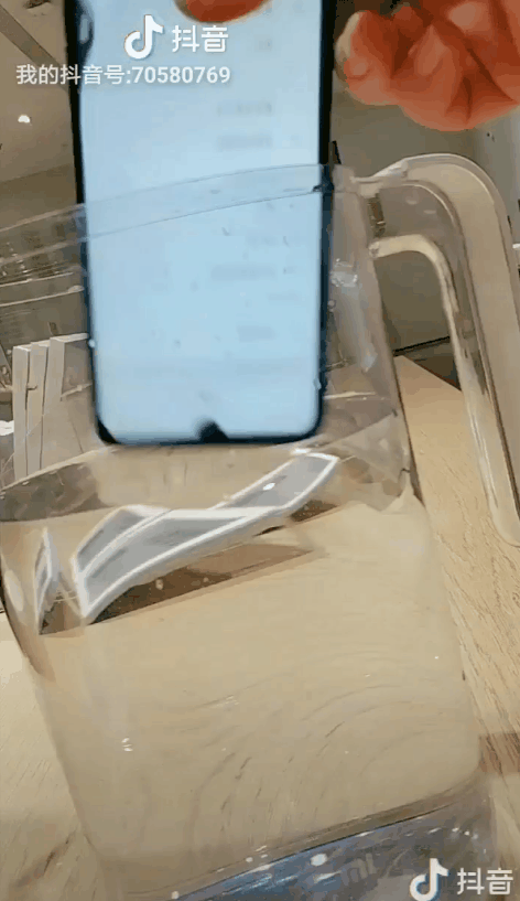 f2e224cdc2cb431383db772dd0b6e187.gif