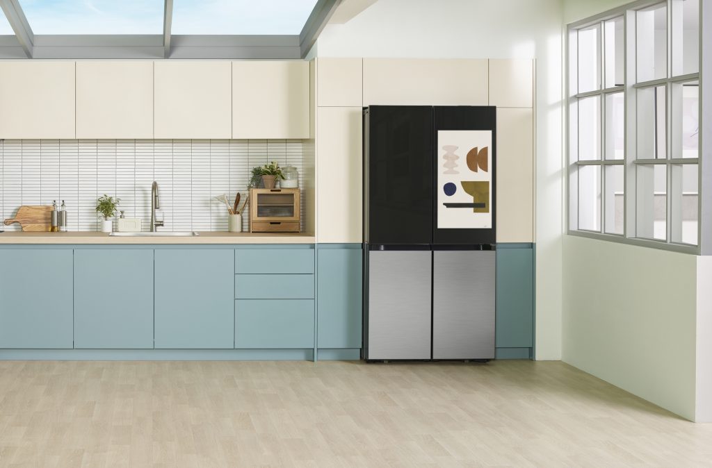 Samsung to showcase new smart fridge with 32-inch Display at CES 2023