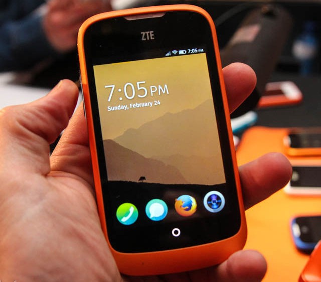 ZTE Open: первый в мире смартфон на Firefox OS ZTE Open: первый в мире смартфон на Firefox OS