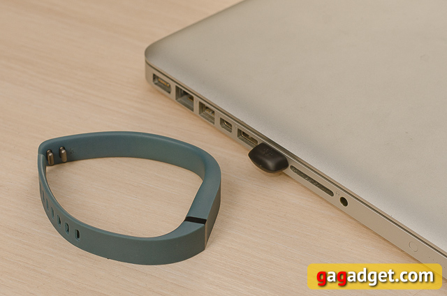 Обзор фитнес-браслета Fitbit Flex-6