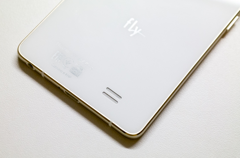 Кто на свете всех милее? Обзор сверхтонкого смартфона Fly Tornado Slim (IQ4516 Octa)-9
