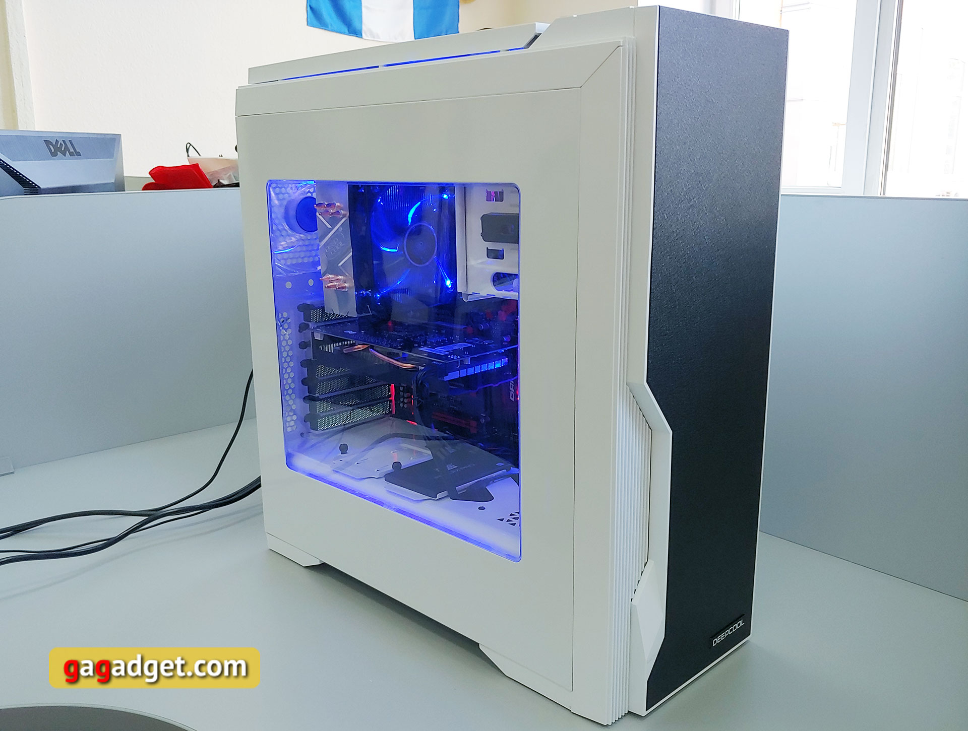 gaming-pc-medium-price-tier-mid2018-01.jpg