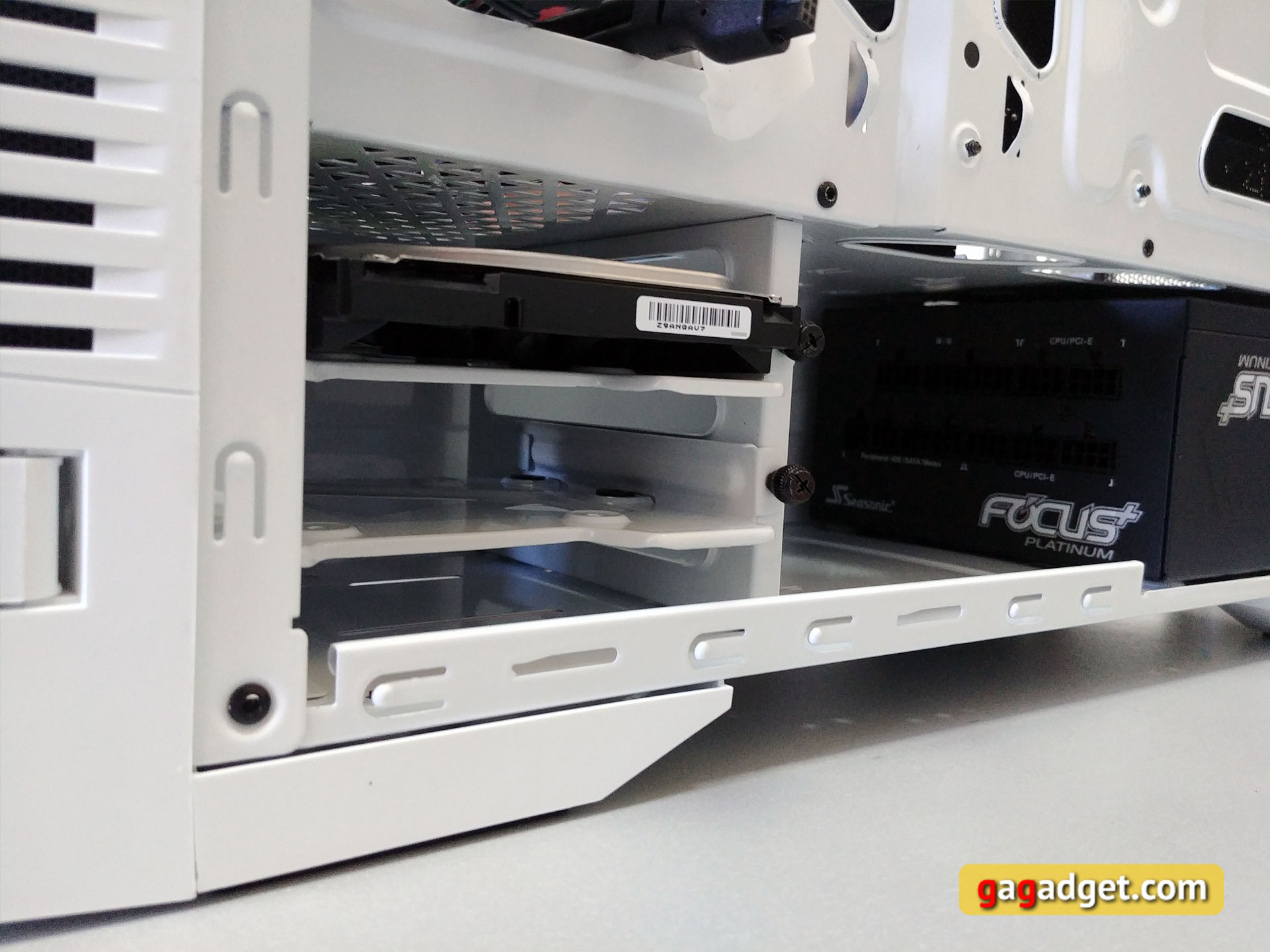 gaming-pc-medium-price-tier-mid2018-10.jpg