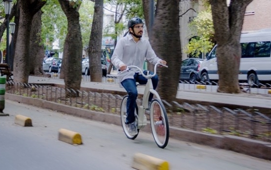 Складной электровелосипед с зарядкой мобильных устройств GiBike-4