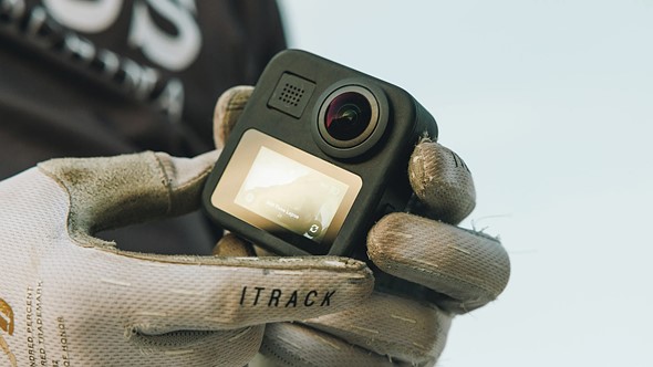 GoPro Max (2025) dans les mains