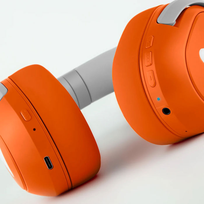 H2O Audio RIPT Ultra headphones with ear cushions