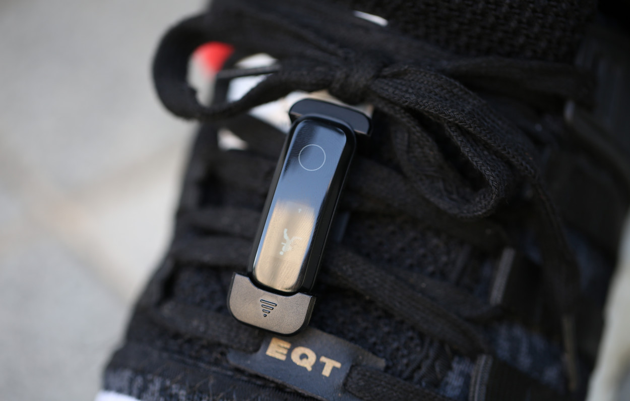 honor-band-4-running-edition-shoe.jpg