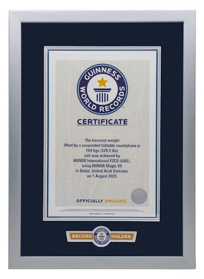 Guinness World Records certificate to prove the durability of Honor Magic V5