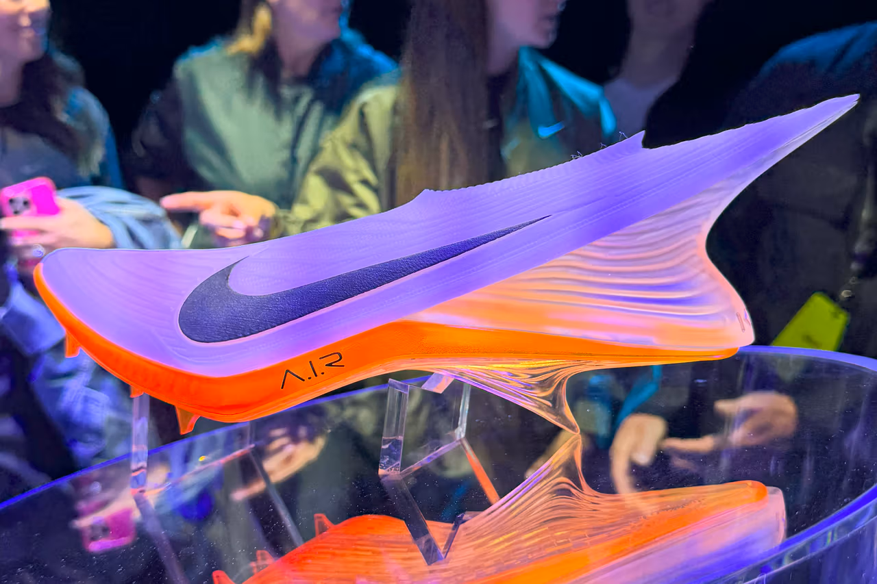 Nike a utilisé l'IA pour développer une collection d'entraîneurs A.I.R. pour les athlètes professionnels avant les Jeux olympiques de Paris.-3