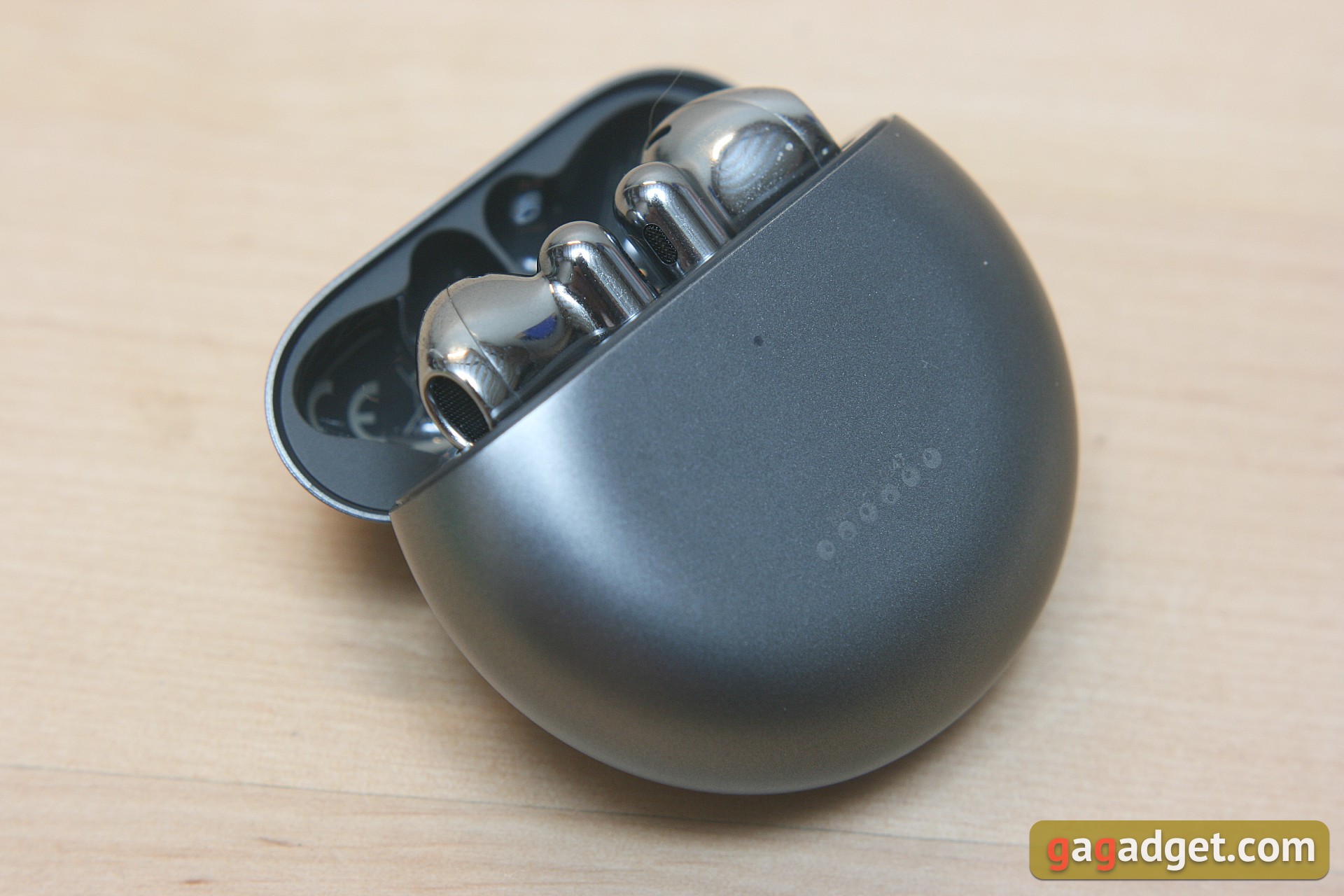 Active Noise Canceling TWS Semi-Open Earbuds: Huawei Freebuds 4 Review-47
