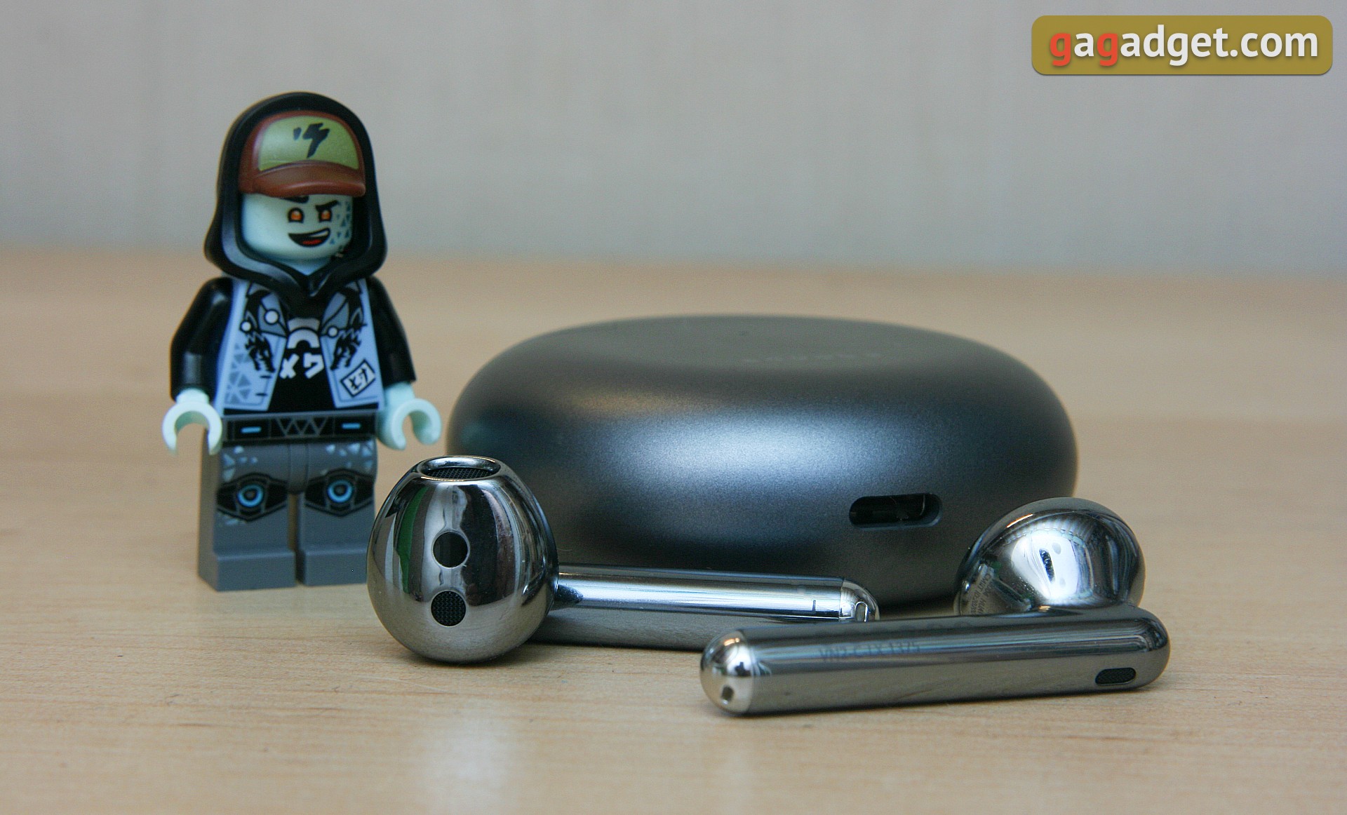 Active Noise Canceling TWS Semi-Open Earbuds: Huawei Freebuds 4 Review-3