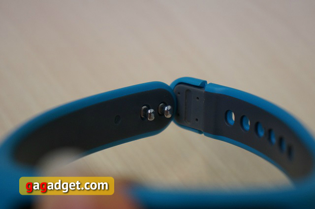 Обзор "умного" браслета Huawei TalkBand B1-4