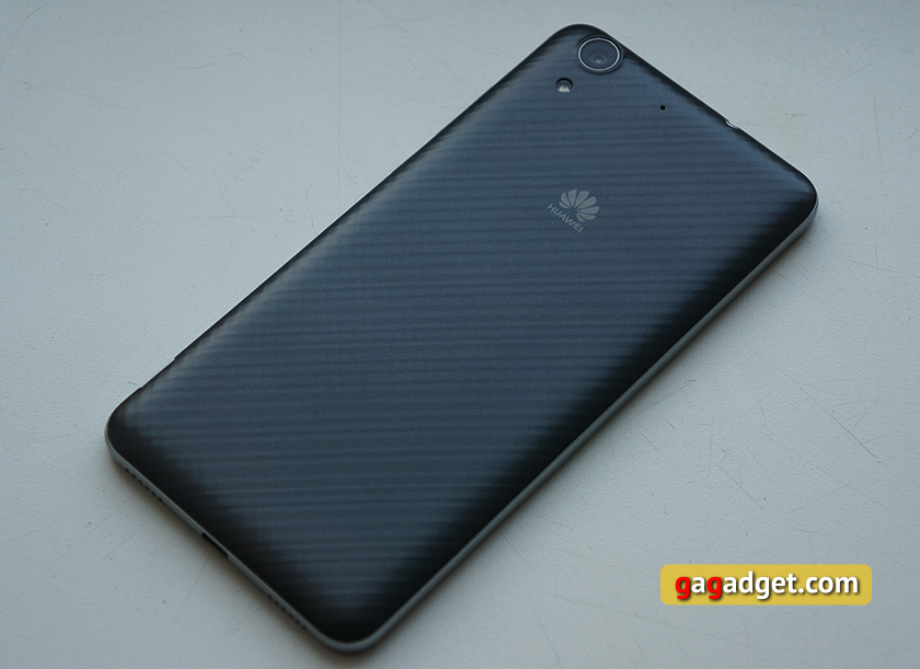 5.5-дюймовый скромняга: обзор смартфона Huawei Y6II-10