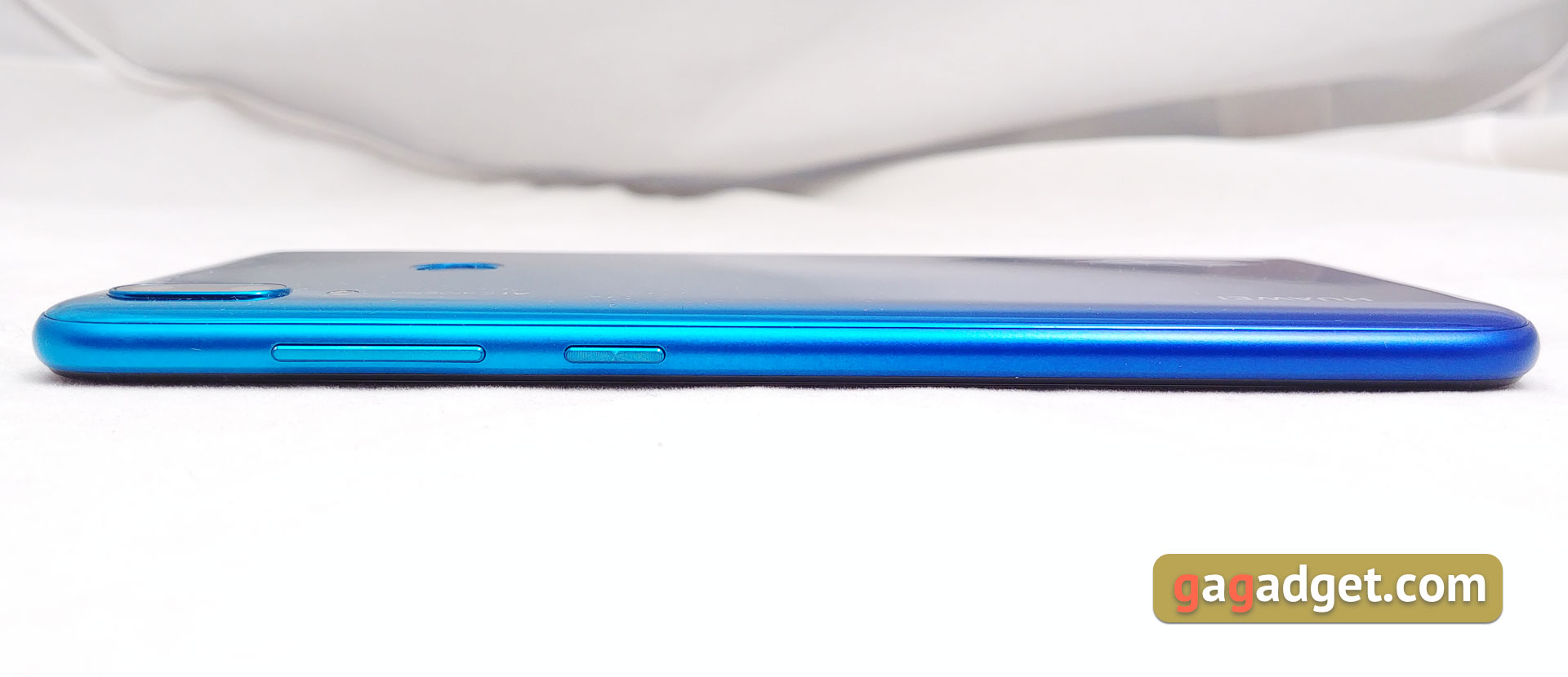 huawei-y7-2019-08.jpg