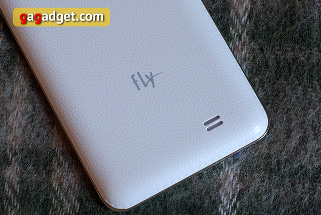 Лицом к лицу: Huawei Ascend Y600, Fly IQ456 Era Life 2 и Prestigio MultiPhone PAP5500 Duo-8